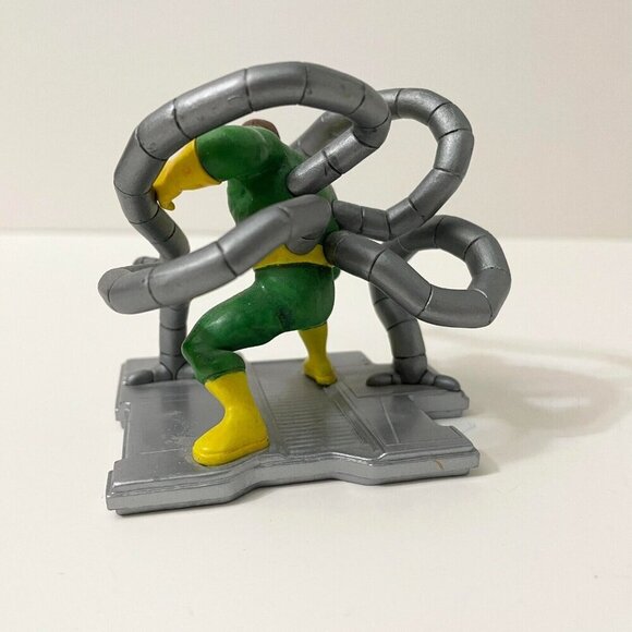 2011 Marvel Spiderman Villain Dr Octopus 3 Inch Tall Action Figure on Base - Picture 14 of 14